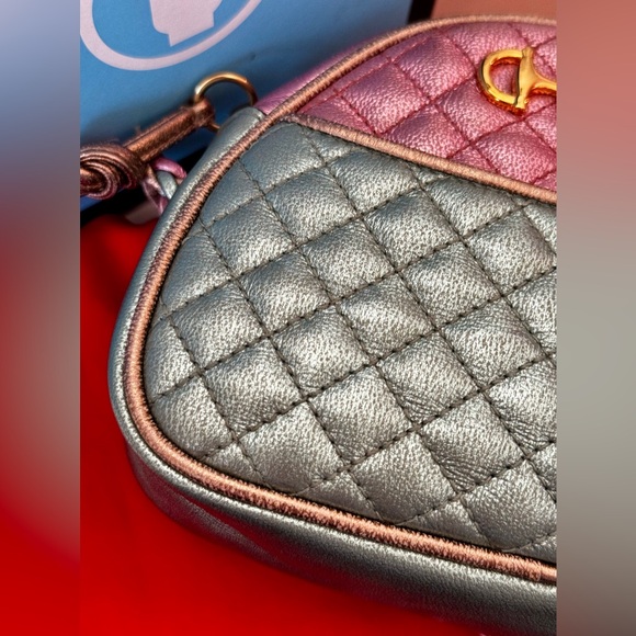 GUCCI Nappa Trapuntata Mini Zumi Dome Metallic Pastels Xbody Bag - Picture 9 of 16